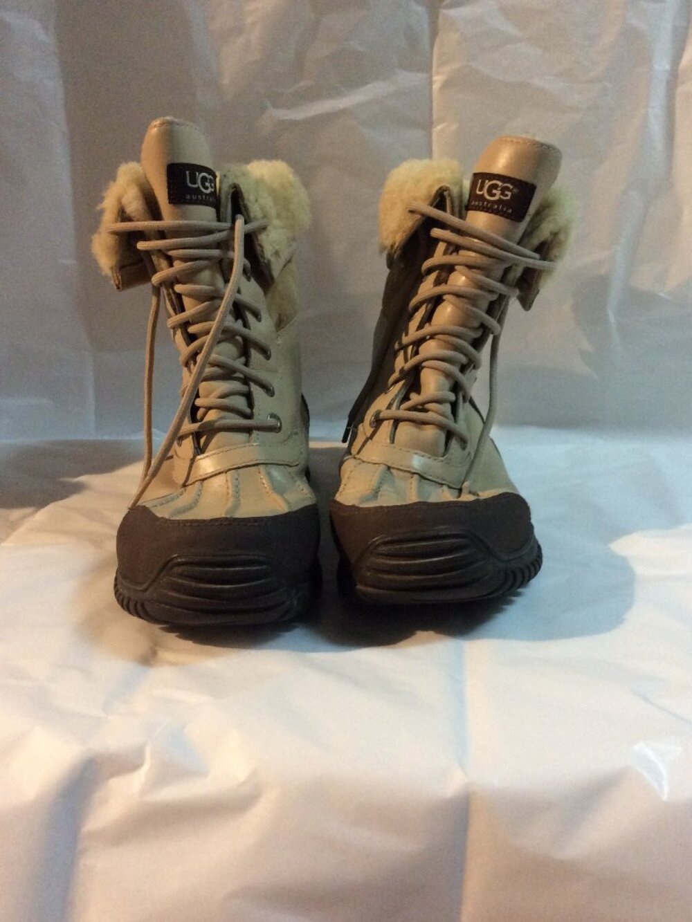UGG Australia Adirondack II Waterproof Snow Boots Size 8